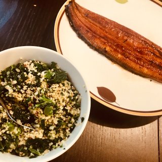 Quinoa and Kale Salad,鳗鱼