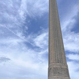 🌟漫步休斯顿之圣哈辛托纪念碑：这很德州...