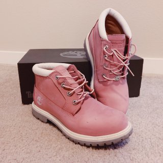 粉色Timberland短靴 🌸 粉色单...