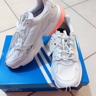 Adidas老爹鞋