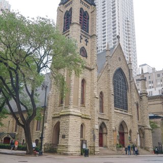 芝加哥去哪玩｜芝加哥教堂中的浪漫婚礼...