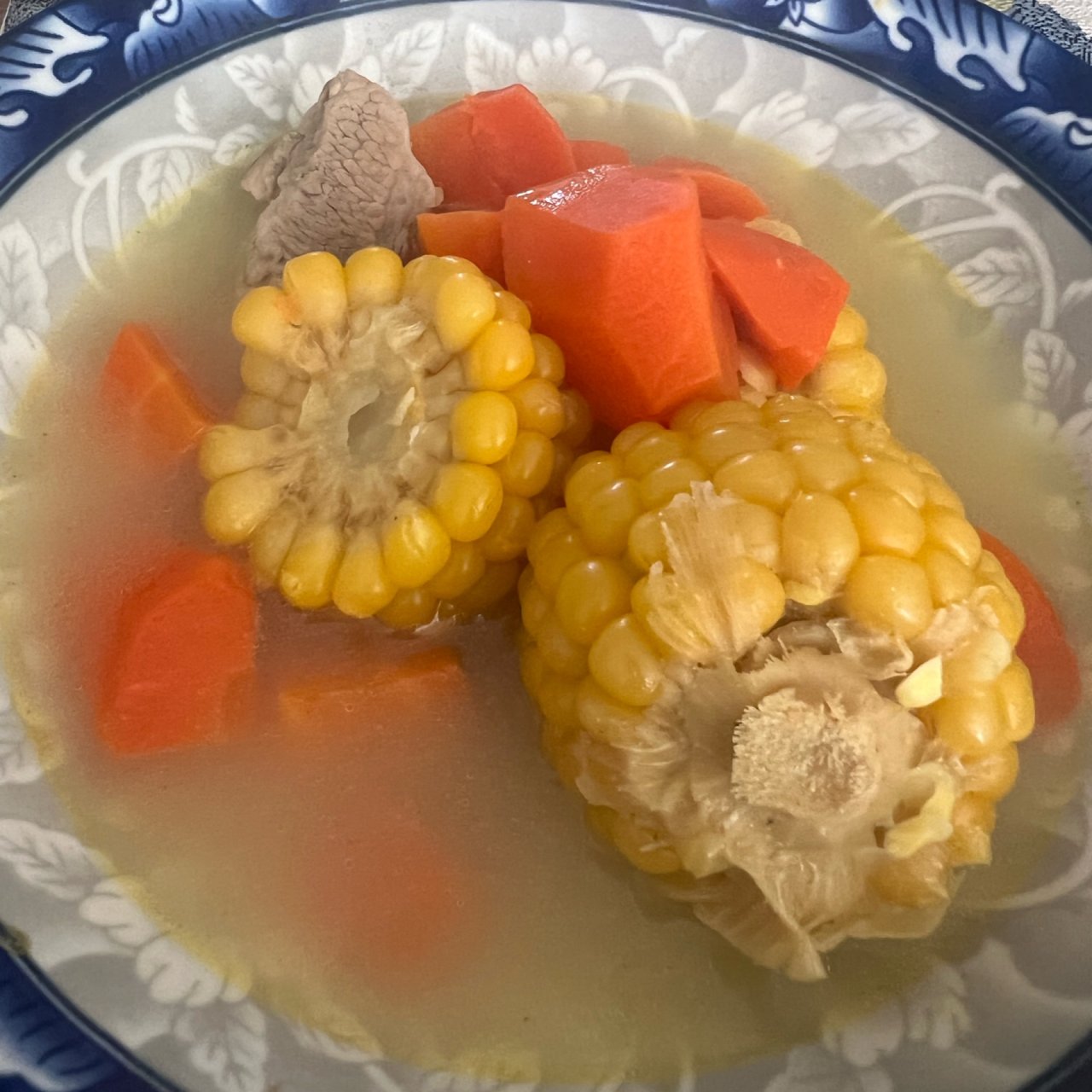轻食7 玉米胡萝卜炖排骨汤...