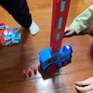 多米诺小火车🚄玩具...