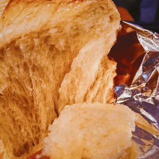 一個吃貨｜日式煉乳麵包...