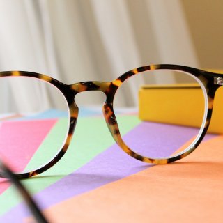 pick【Next pair】下一副眼镜...