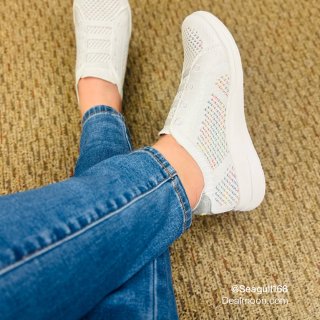 周五casual day：小白鞋可以穿起...