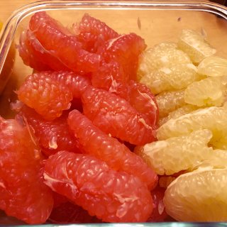美味健康的柚子吃起来！...