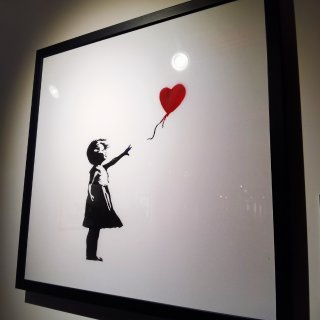 全球最神秘街头艺术家Banksy展空降亚...