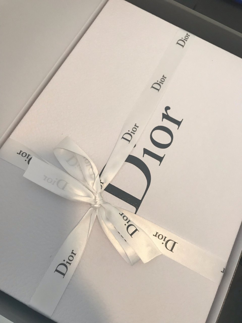 Dior官网超美包装超多小礼物~...