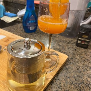 自制橙汁水果茶...