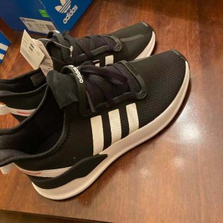 adidas 阿迪达斯,黑五狂欢倒计时,30美元,黑五战利品,黑五彩虹屁安利大赛