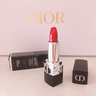 國際口紅日💄來個Dior經典的999💋...