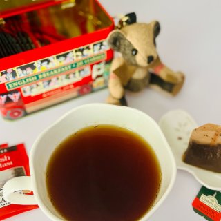 巴士英式早餐红茶｜Ahmad Tea...