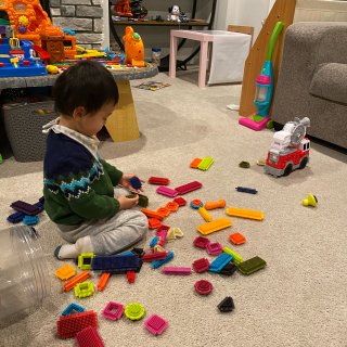 2岁娃的STEM玩具推荐- Bristl...