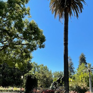 Sacramento州政府公園...