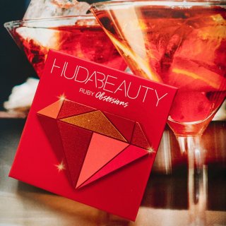 HudaBeauty|Ruby钻石眼影盘...
