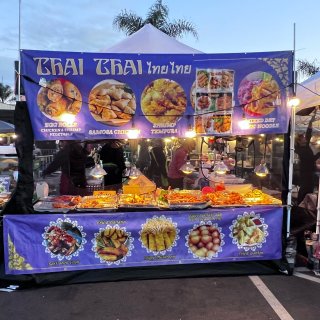 LA開了首個泰國食物夜市啦，你要去試試...