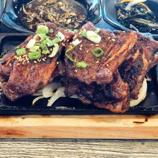 韩式烤猪肉和牛仔骨🍽...