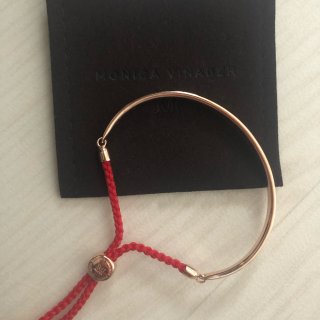 Monica Vinader 红绳手链...