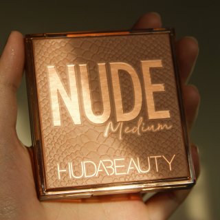 ✨Huda beauty nude me...