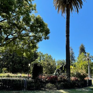 Sacramento州政府公園...