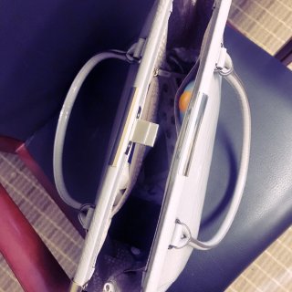 Kate Spade 珍珠灰手袋...