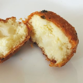 友臣肉松海带夹心面包 & 友臣肉松小贝蛋...