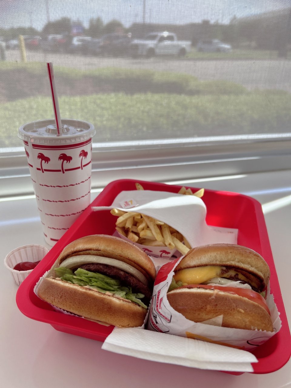In-N-Out｜快乐的源泉😋...