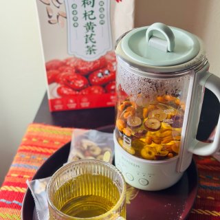 养生草药茶：红枣枸杞黄芪茶...