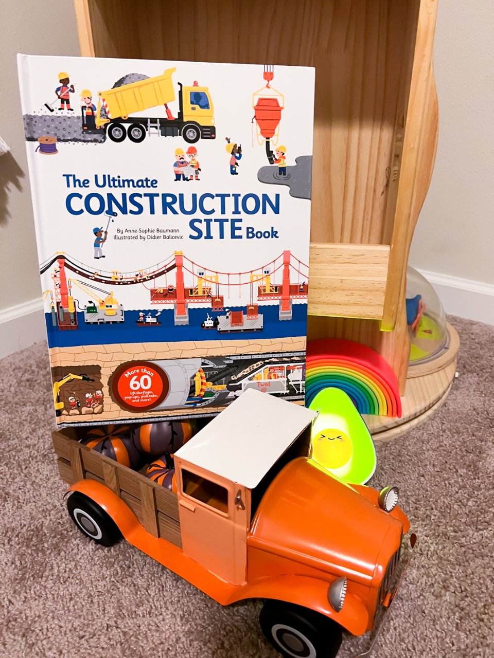 The Ultimate Construction Site Book (Ultimate Book, 2): Baumann, Anne-Sophie, Balicevic, Didier: 9782848019840: Amazon.com: Books