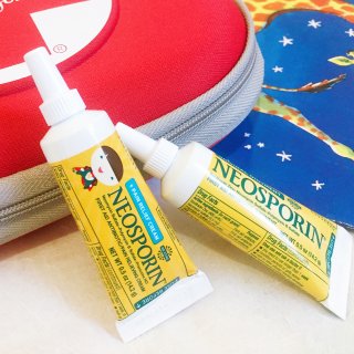 旅行必備藥品 - Neosporin...