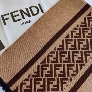 FENDI 2021男款围巾 | 值得入...