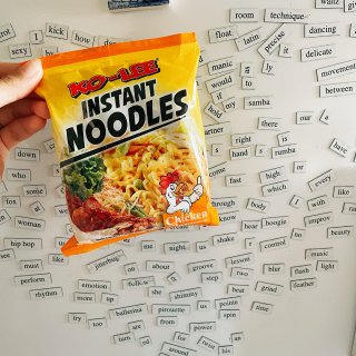 Ko-Lee Instant Noodles Chicken Flavour 70g | Sainsbury's