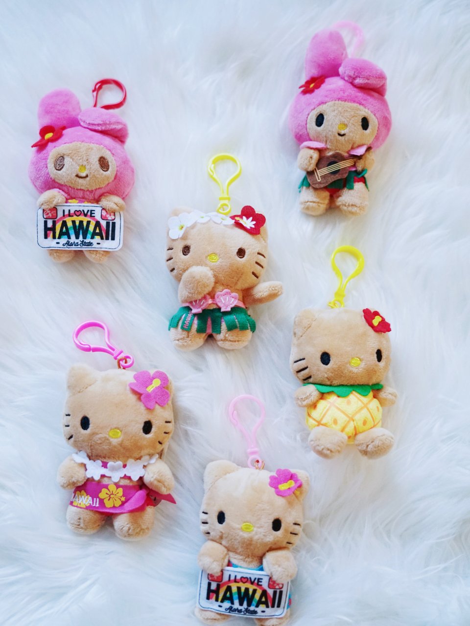 夏威夷黑皮Hello Kitty全套集齐...