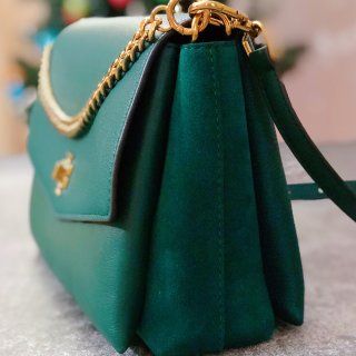 颜色超美的绿色包包...