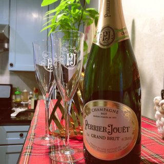 Perrier Jouet 巴黎之花香槟
