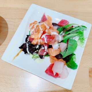 sashimi salad,Sushi Taku