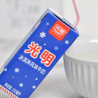 【新品精选】光明冰淇淋风味牛奶...