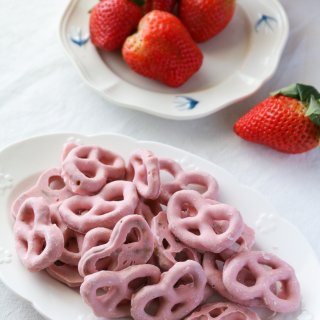 草莓酸奶pretzel，如果不辣么甜就完...