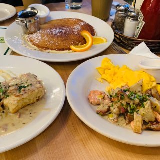 mother’s bistro,Salmon hash,Omelette