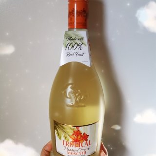  🥂🥂🥂Tropical Moscato...