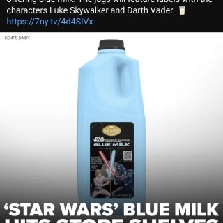 星球大战限量版蓝色牛奶来啦，你们要不要试...