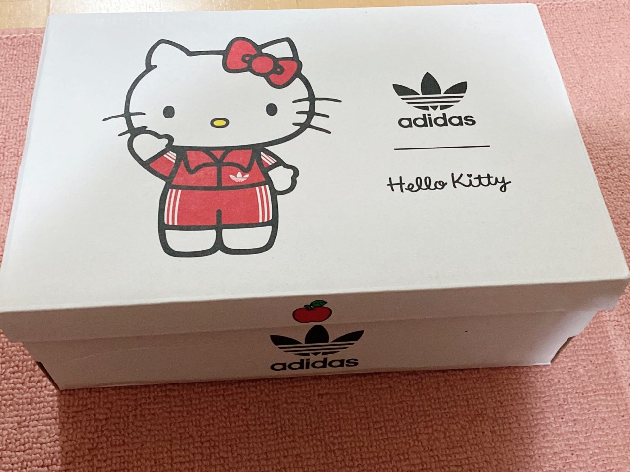 Adidas X Hello Kitty