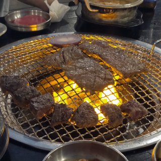 姜虎东老板又开了新烤肉店 - 店名叫：肉...