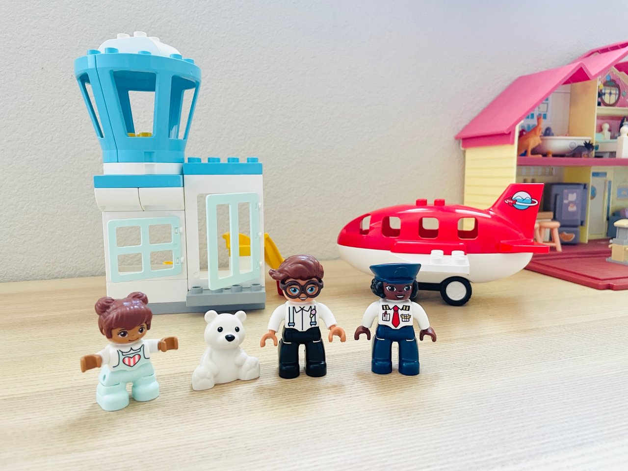 适合送2+宝宝的礼物→机场主题Lego...