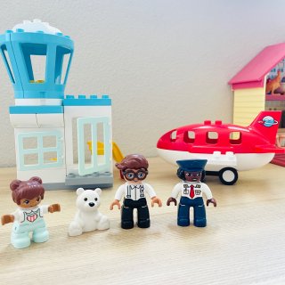 适合送2+宝宝的礼物→机场主题Lego...