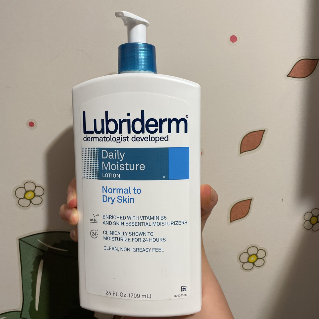 Lubriderm,Lubriderm Daily Moisture Hydrating Lotion With Vitamin B5 - 24 Fl Oz : Target