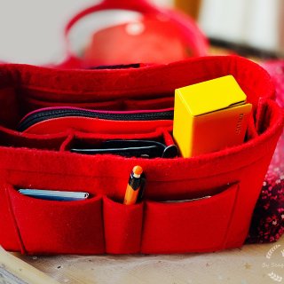 Amazon 亚马逊,Felt Purse Bag Organizer Insert with zipper Bag Tote Shaper Fit LV Speedy 30 8021 Red M: Shoes