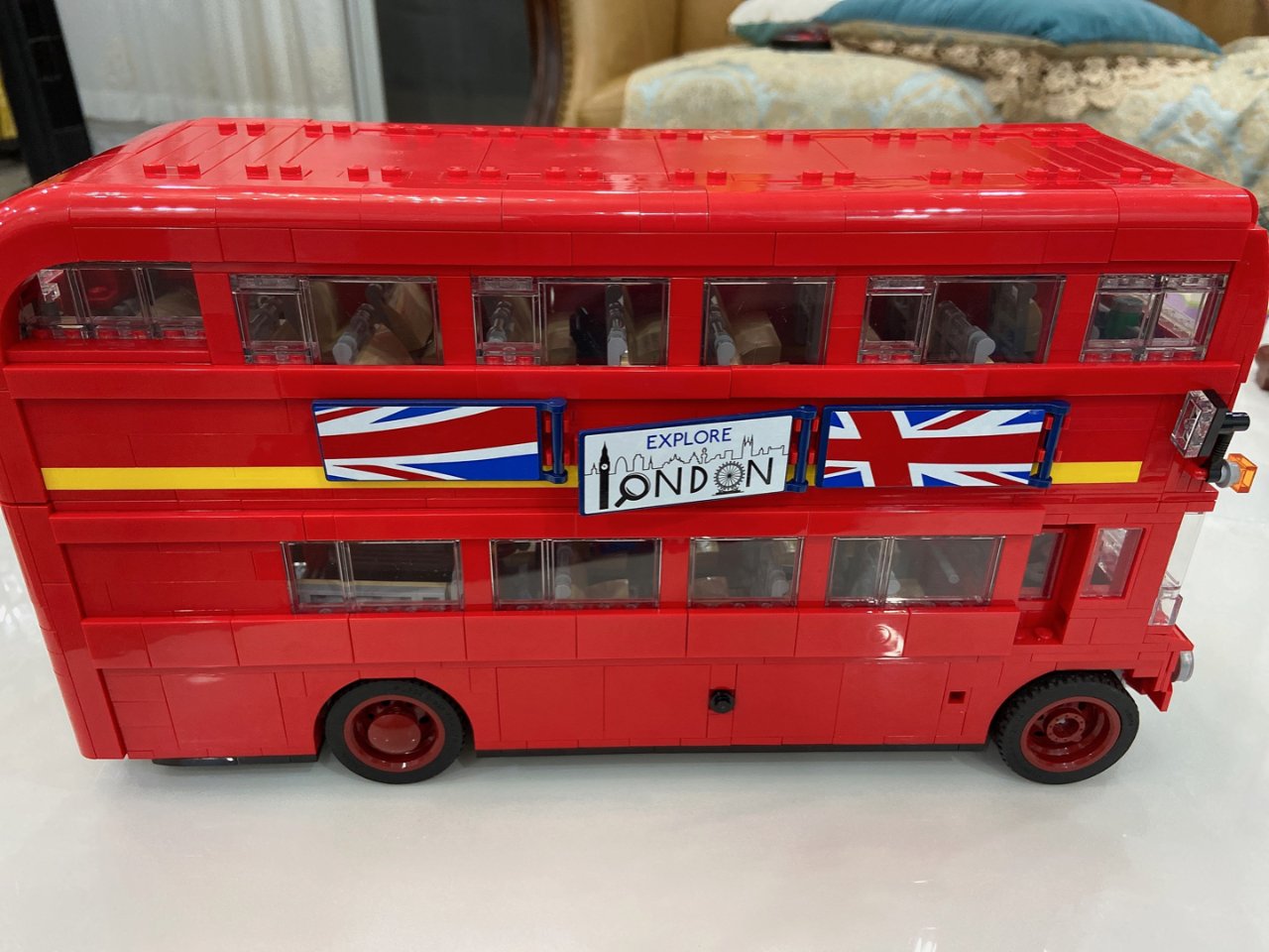 伦敦巴士完工