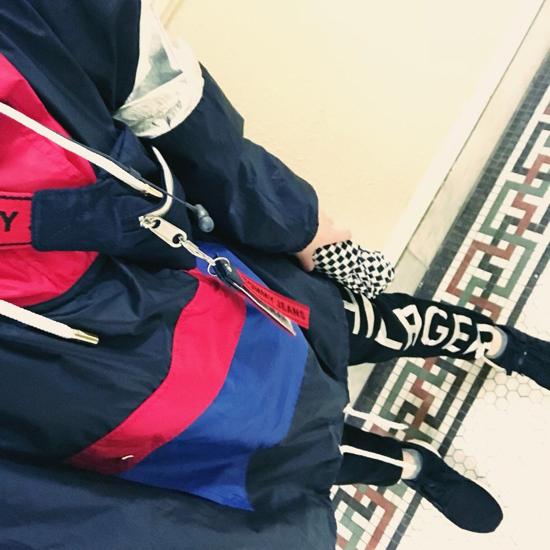 TOMMY JEANS,Tommy Hilfiger 汤米·希尔费格,Tommy Hilfiger 汤米·希尔费格